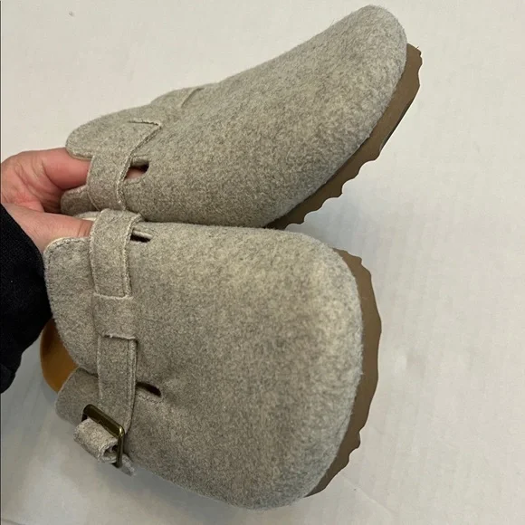 GAP WOMENS HEATHER GRAY FELT CLOGS WITH BUCKLE SIZE 7 - Picture 9 of 10
